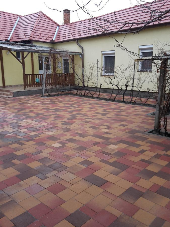 Pallosi Haz "A" Sárvár Exteriér fotografie